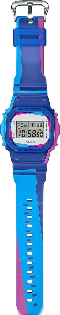 Наручные часы Casio DWE-5600PR-2E