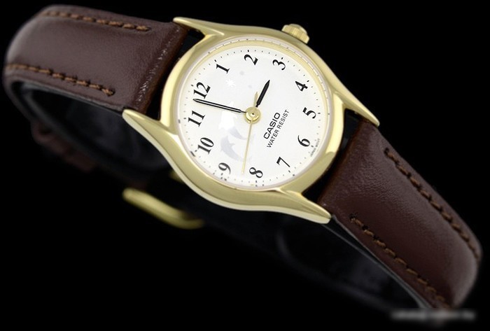 Наручные часы Casio LTP-1094Q-7B9
