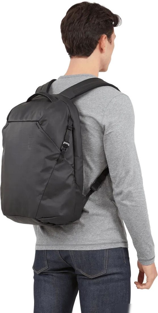 Городской рюкзак Thule Tact 21L 3205293 TACTBP116BLK (черный)