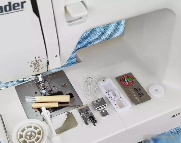 Электромеханическая швейная машина Leader Royal Stitch 17