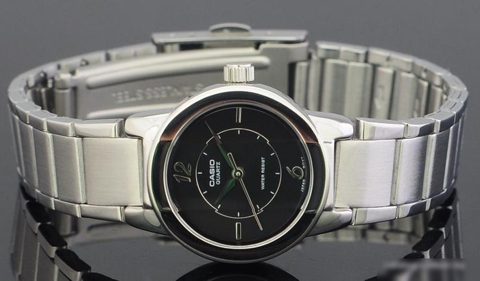 Наручные часы Casio LTP-1230D-1C