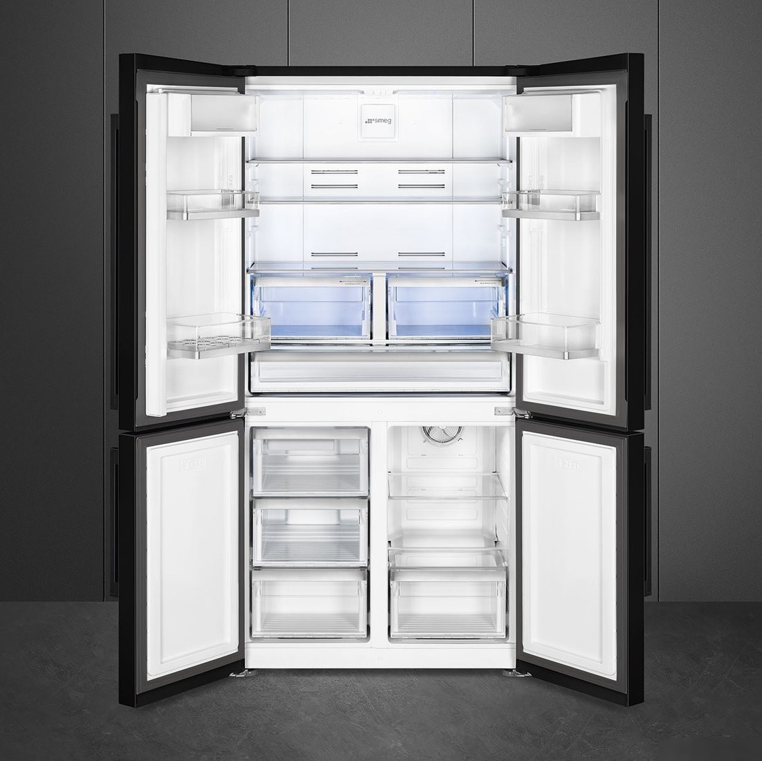 Четырёхдверный холодильник Smeg FQ60NDE