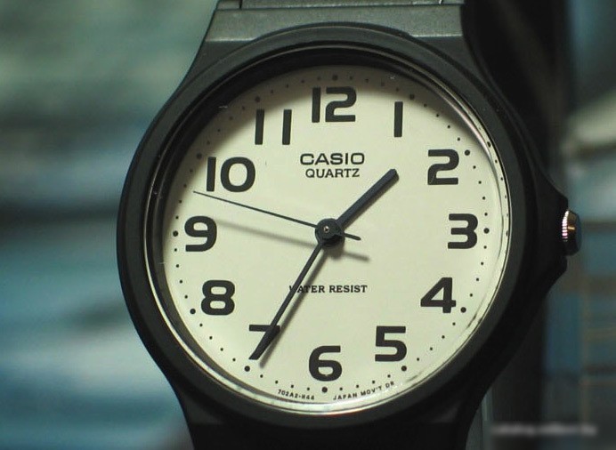 Наручные часы Casio MQ-24-7B