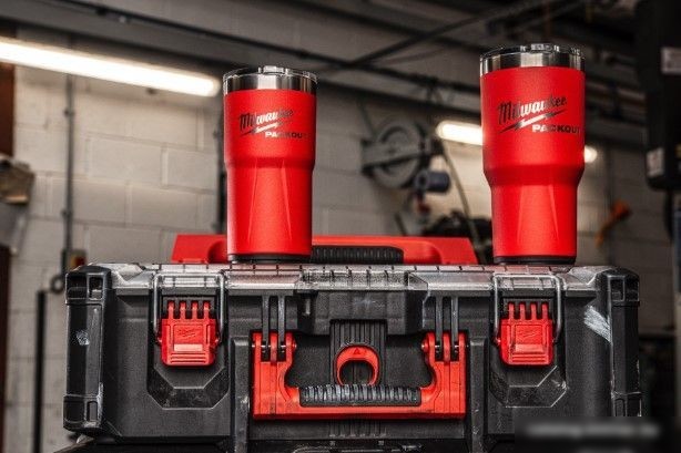 Термокружка Milwaukee Packout 0.591 л (красный)