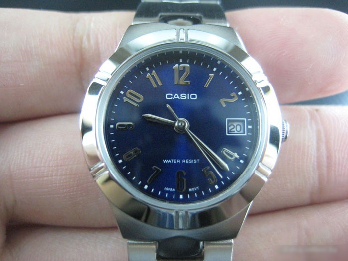 Наручные часы Casio LTP-1241D-2A2