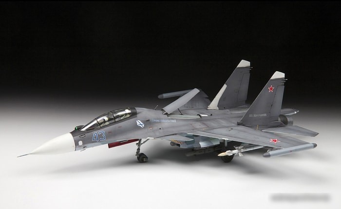 Сборная модель Звезда Российский истребитель Су-30СМ