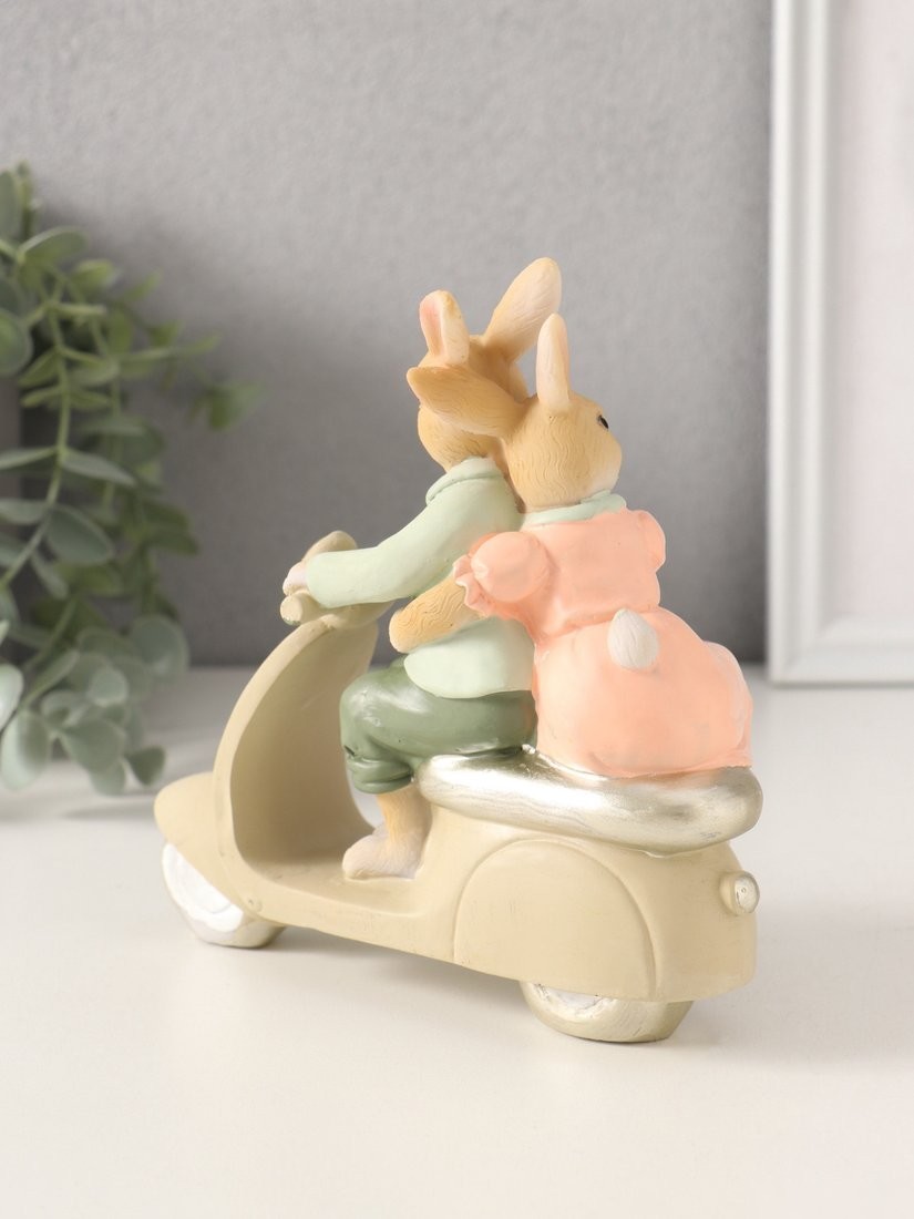Статуэтка Sima-Land Кролики: катание на мопеде 10583209
