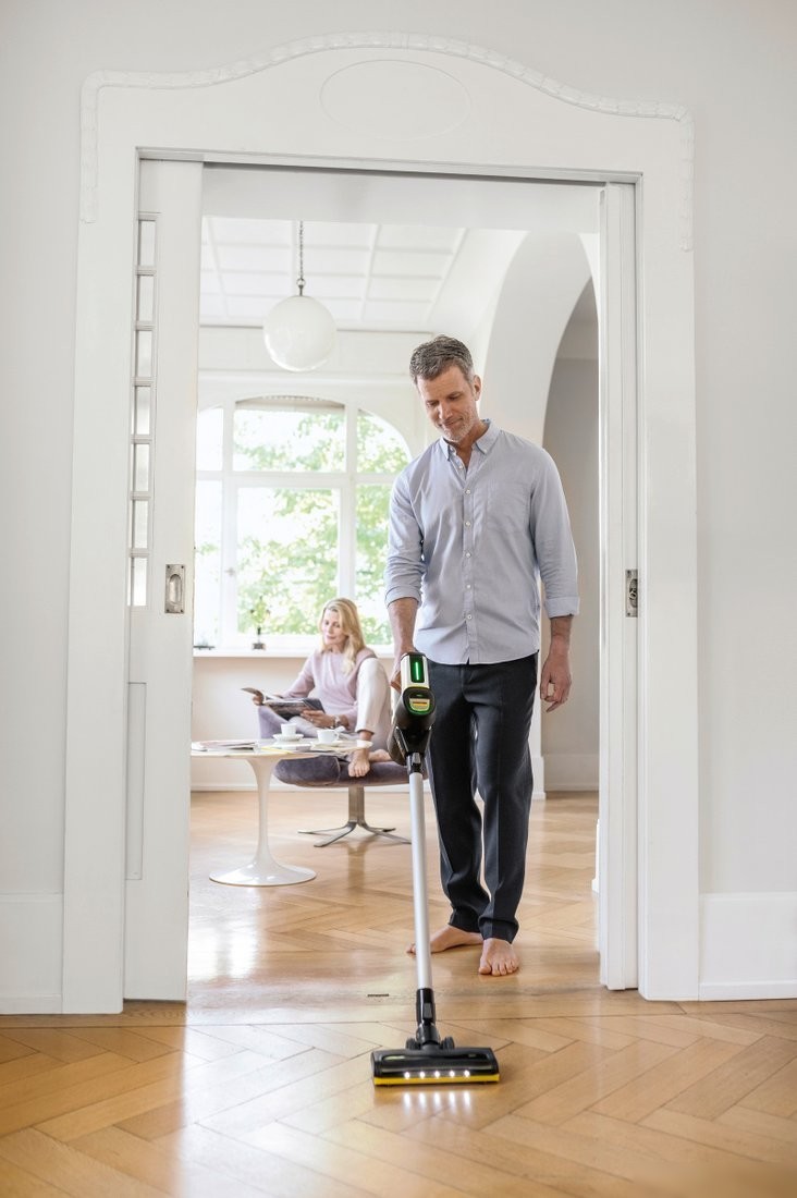 Пылесос Karcher VC 7 Signature Line 1.198-750.0
