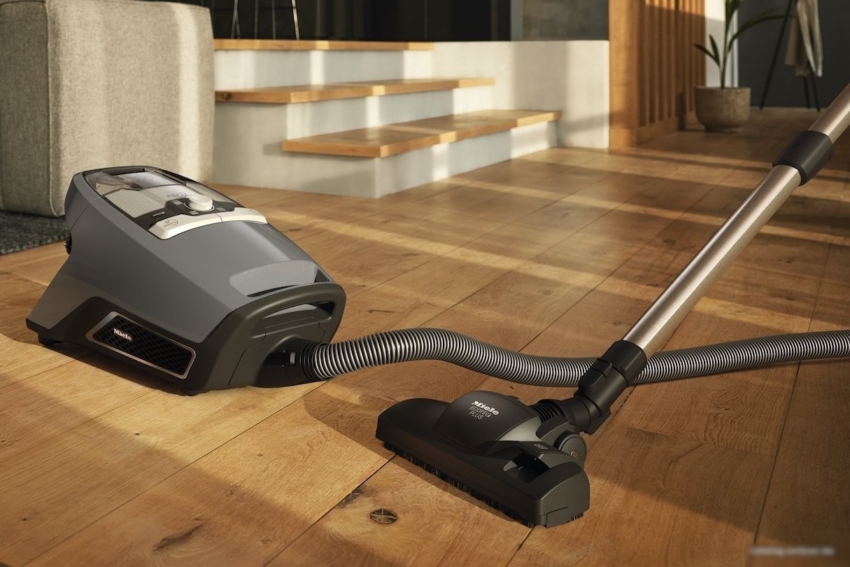 Пылесос Miele Blizzard CX1 SKRF5 (графит/серый)