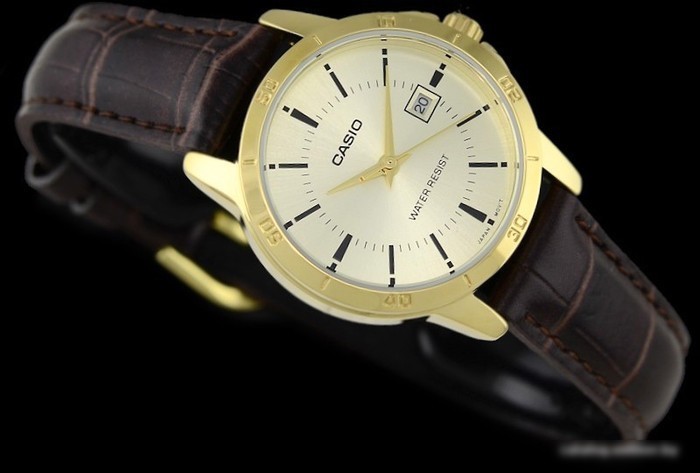 Наручные часы Casio LTP-V004GL-9A