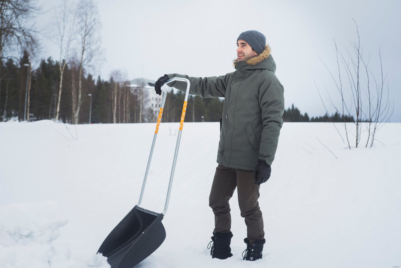 Движок для снега (скрепер) Fiskars SnowXpert 1003470