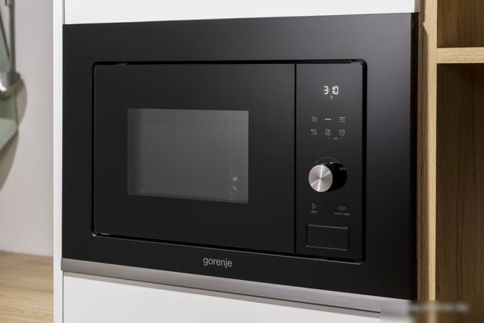 Микроволновая печь Gorenje BM201AG1X
