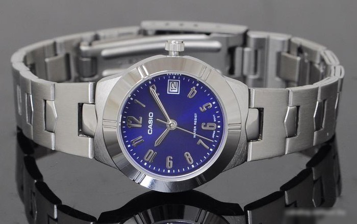 Наручные часы Casio LTP-1241D-2A2