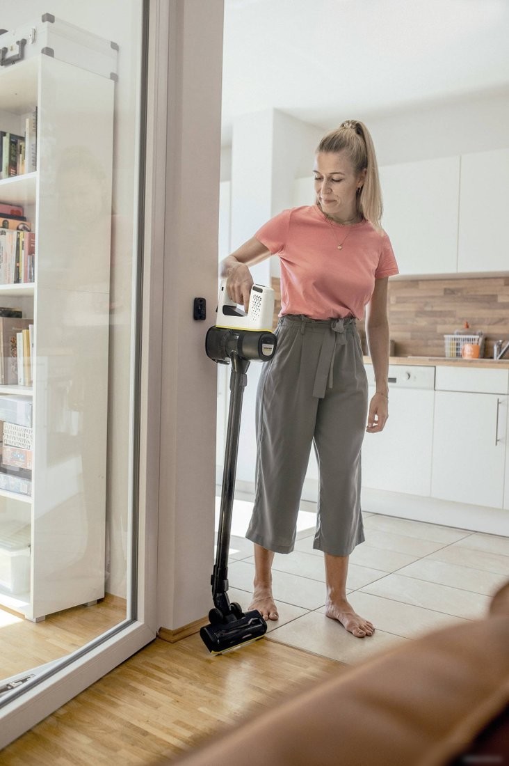 Пылесос Karcher VC 4 Cordless myHome Pet 1.198-633.0