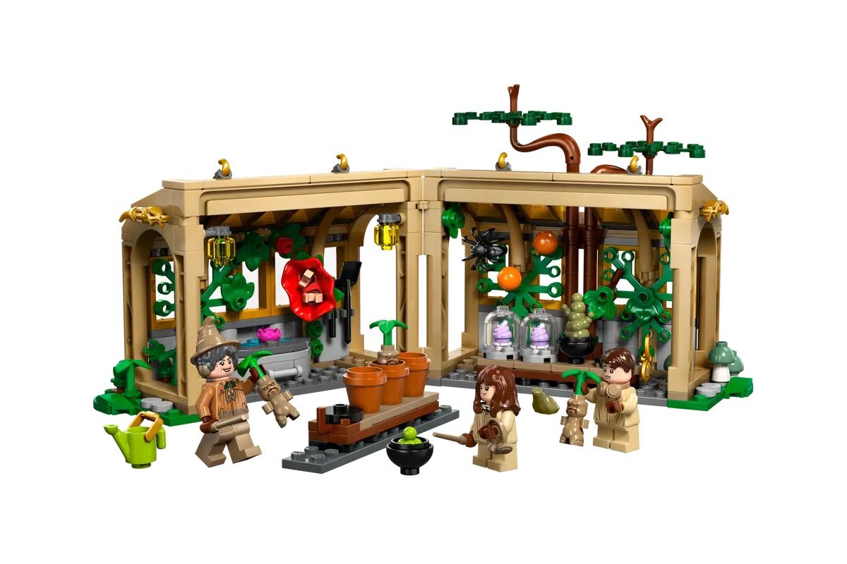 Конструктор LEGO Harry Potter Замок Хогвартс: Класс Гербологии 76445