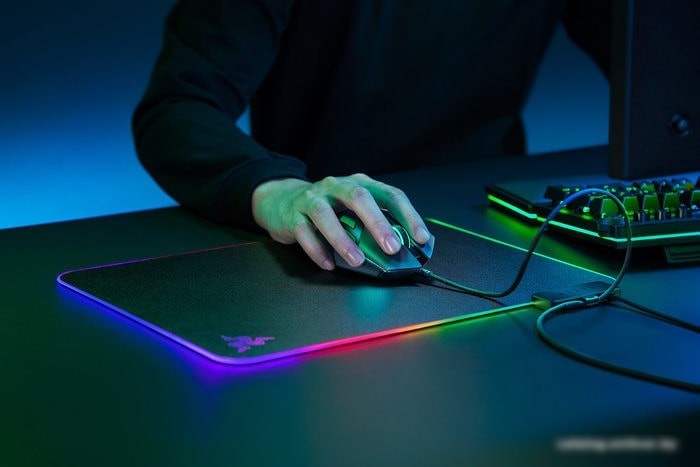 Коврик для мыши Razer Firefly V2