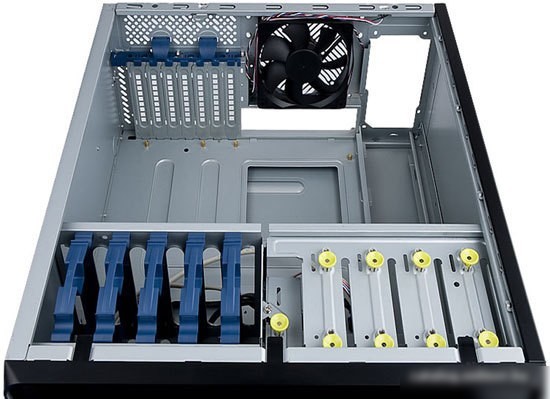 Корпус In Win PE689