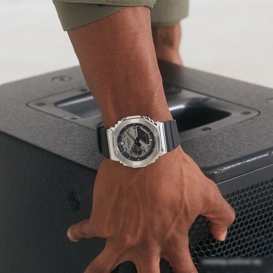 Наручные часы Casio G-Shock GM-2100-1A
