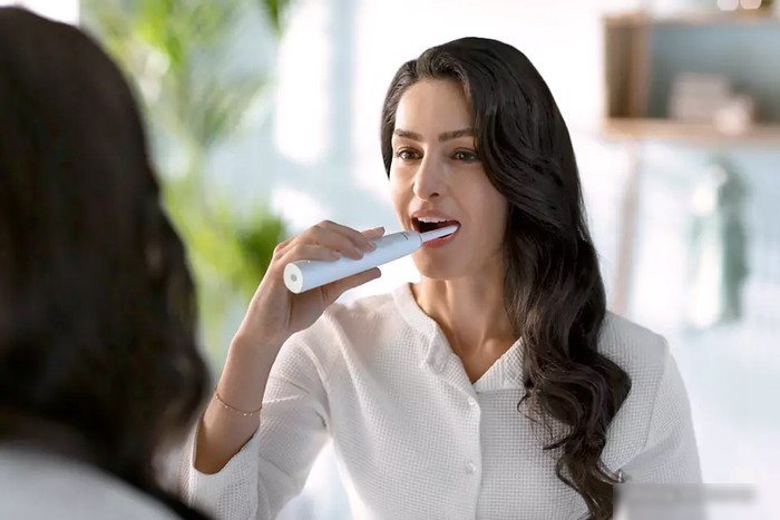 Электрическая зубная щетка Philips Sonicare HX3651/13