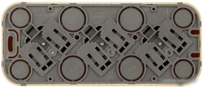 Розетка Legrand Quteo 782288