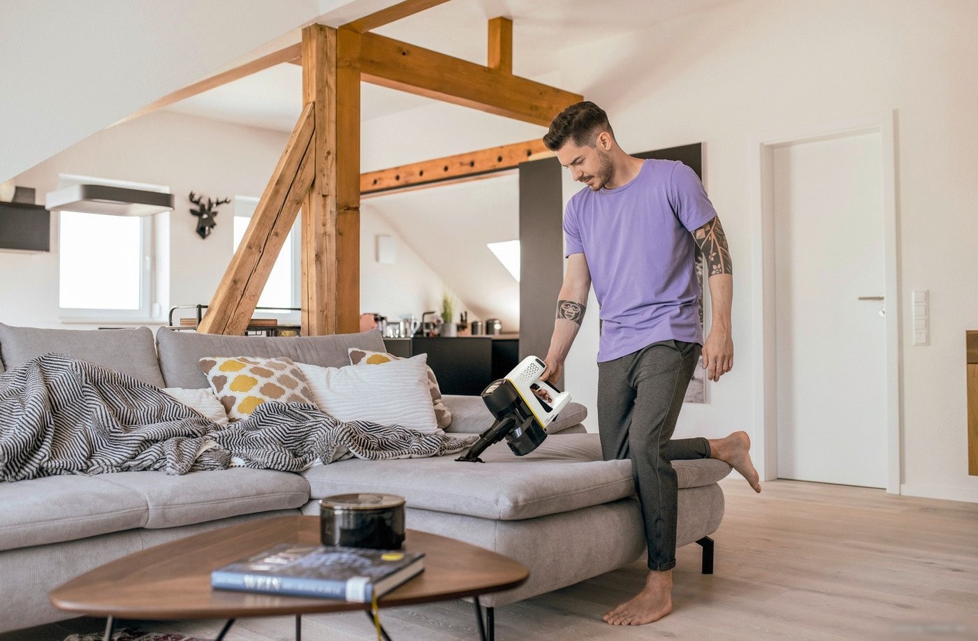 Пылесос Karcher VC 4 Cordless myHome 1.198-630.0