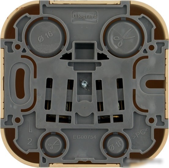 Розетка Legrand Quteo 782280 (дерево)