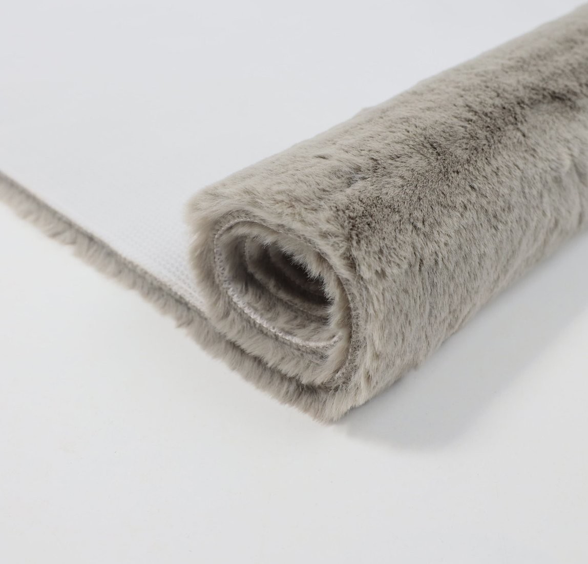 Ковер для жилой комнаты AksHome Warm Faux Fur (60x110)