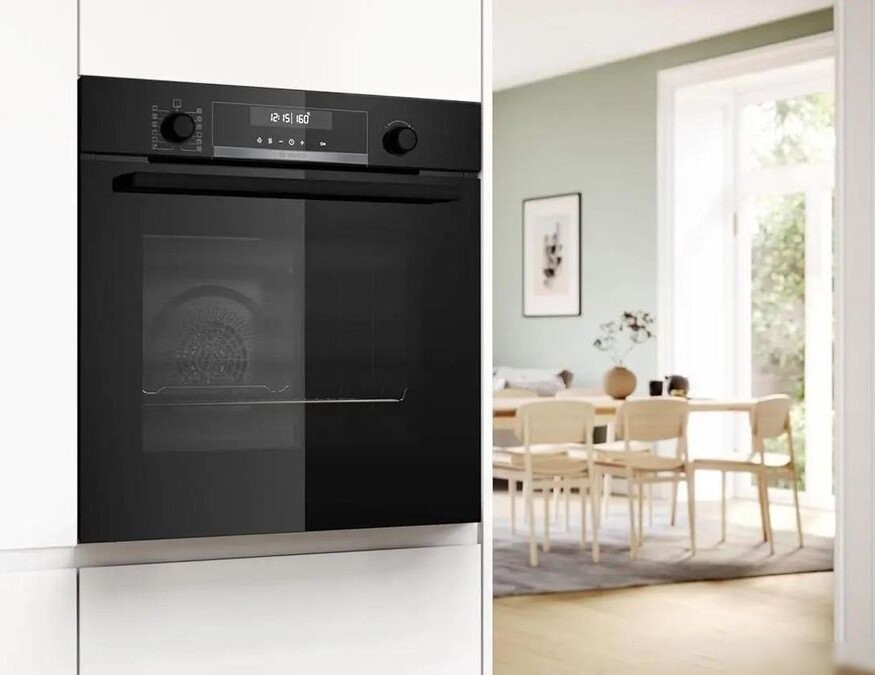 Электрический духовой шкаф Bosch HBG578BB3