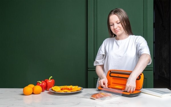 Вакуумный упаковщик Garlyn V-1100 Pro Camp