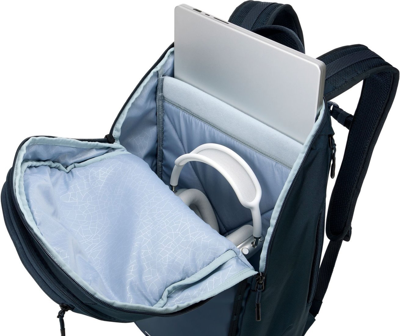 Городской рюкзак Thule Chasm TCHB215DBL (dark blue)