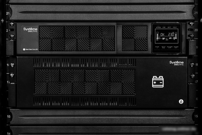 Источник бесперебойного питания Systeme Electric SRVSE6KRTXLI5U