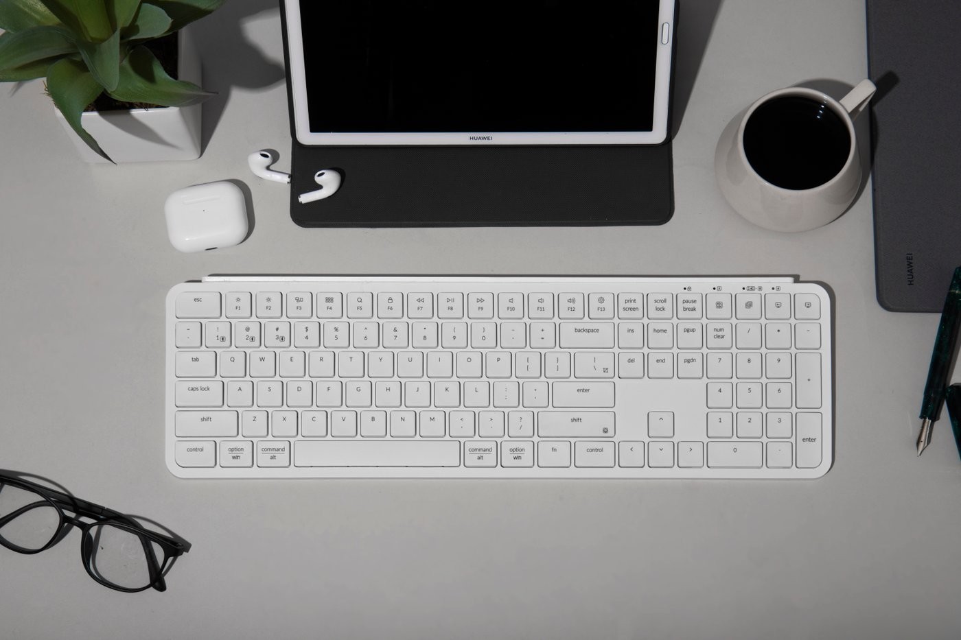Клавиатура Keychron B6 Pro B6P-K8-RU (белый)