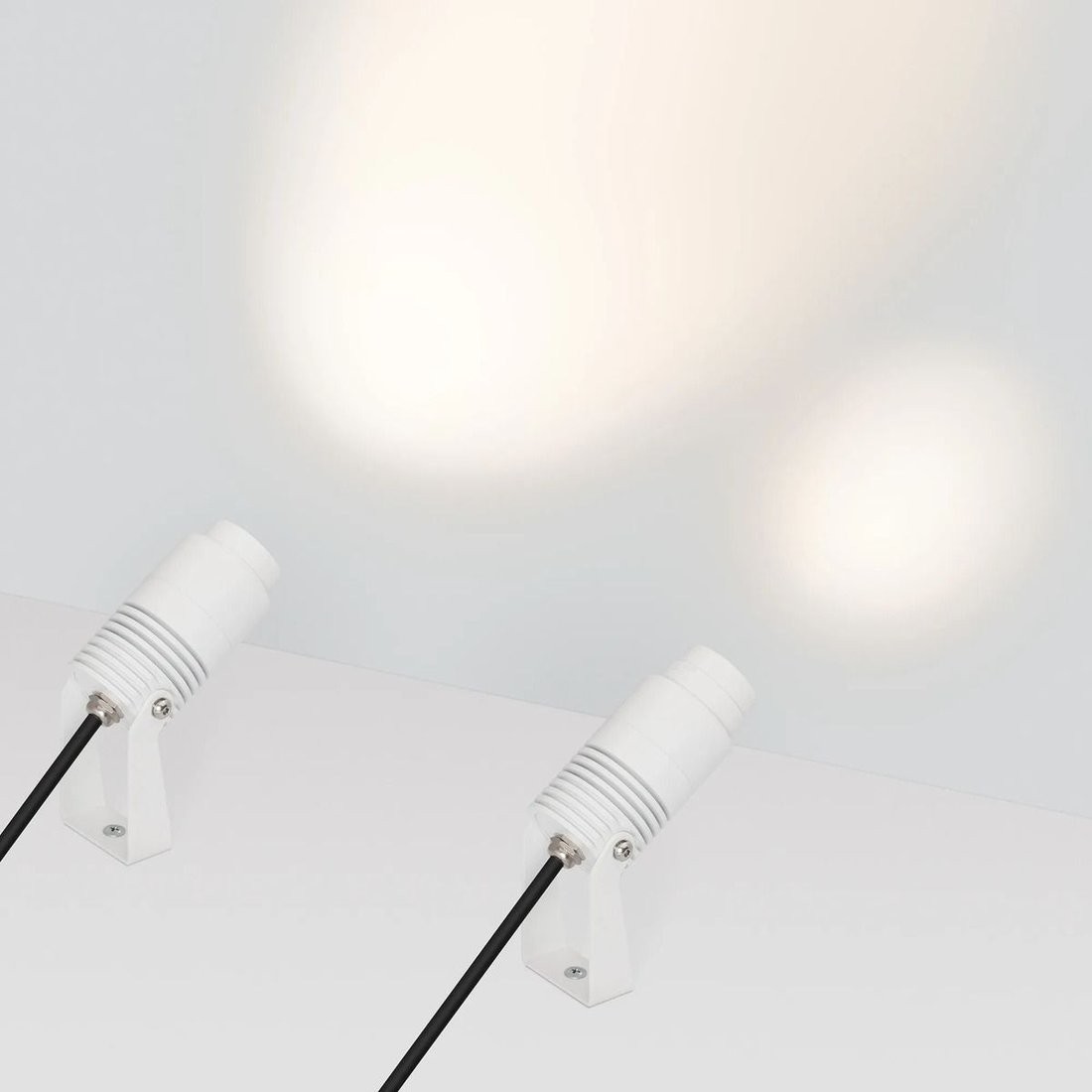 Уличный накладной светильник Arlight ALT-RAY-ZOOM-R52-8W Warm3000 (WH, 10-40 deg, 230V) 042676