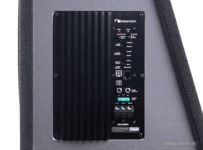 Корпусной активный сабвуфер Nakamichi NBX305A