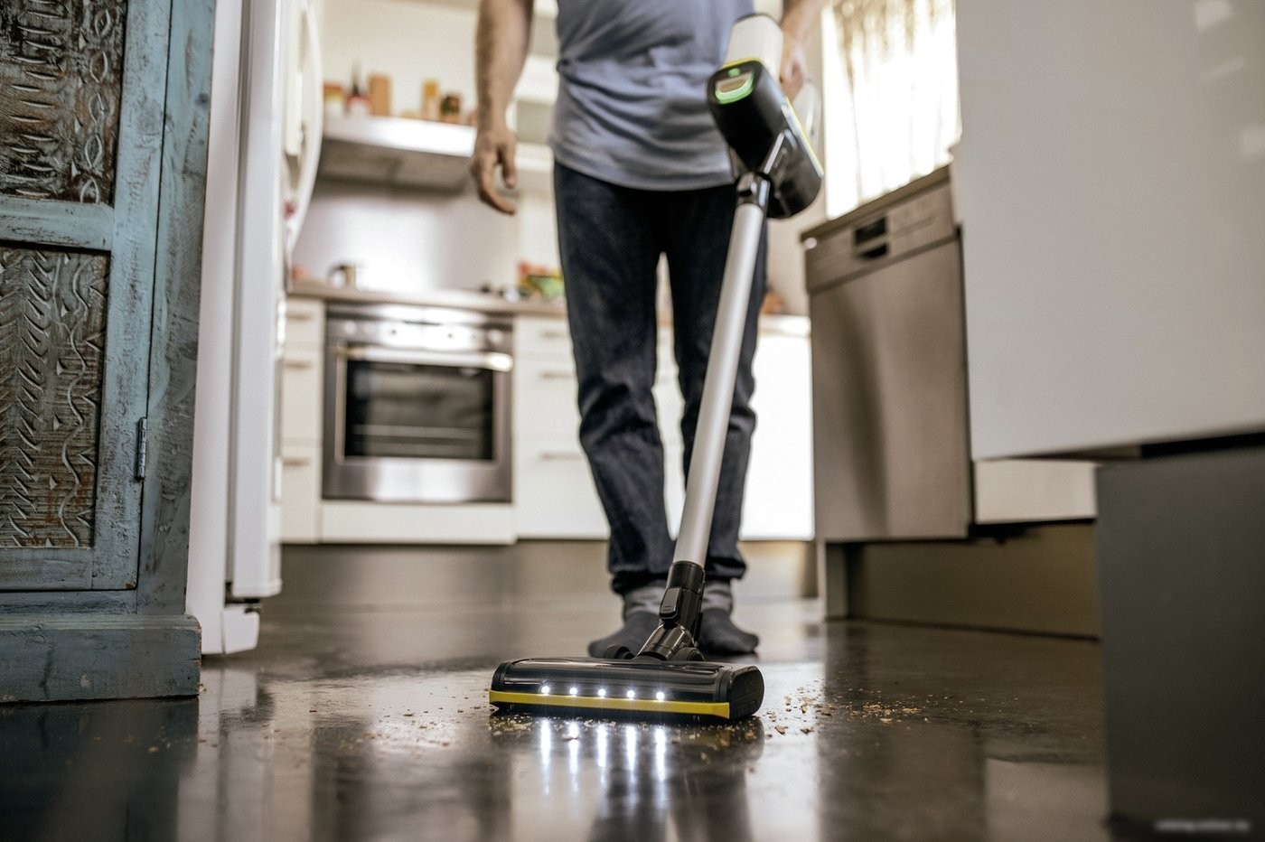 Пылесос Karcher VC 6 Cordless ourFamily Battery Plus 1.198-677.0