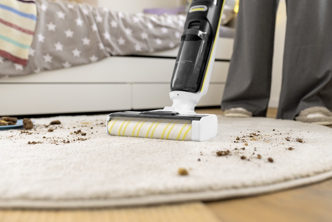 Вертикальный моющий пылесос Karcher FCV 4 1.056-131.0