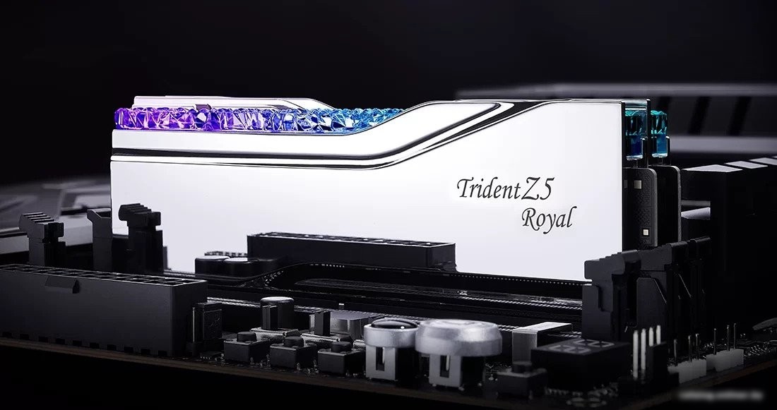 Оперативная память G.Skill Trident Z5 Royal 2x32ГБ DDR5 6800 МГц F5-6800J3445G32GX2-TR5S