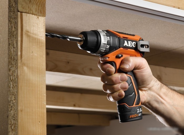Дрель-шуруповерт AEG Powertools BS 12C2 LI-202C [4935447867]