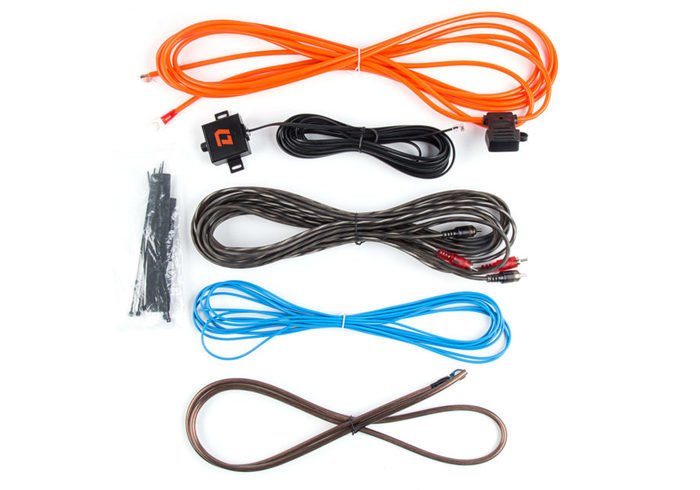 Корпусной активный сабвуфер DL Audio Barracuda 12A
