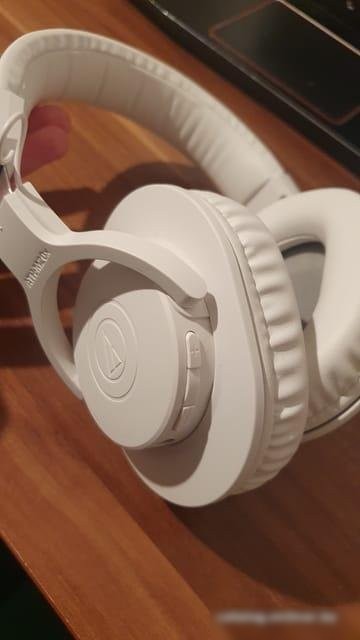 Наушники Audio-Technica ATH-M20xBT (белый)