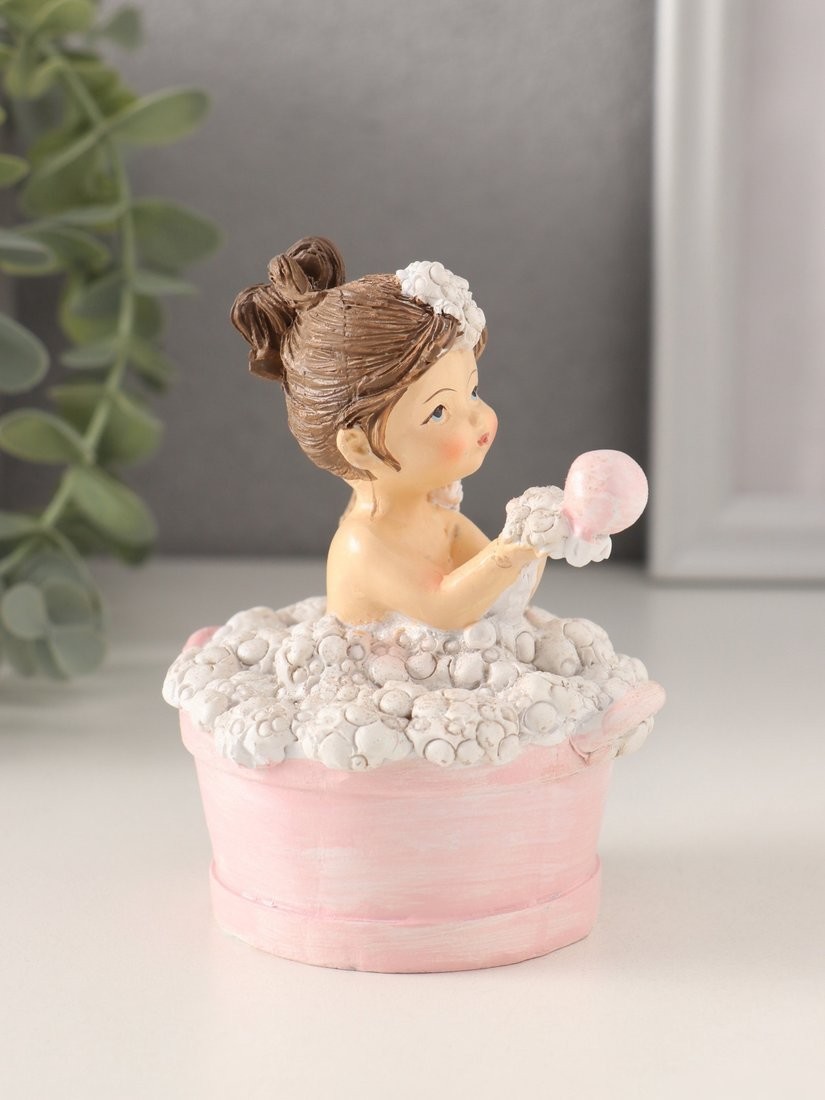 Статуэтка Sima-Land Купание: малышка и песик 10583186