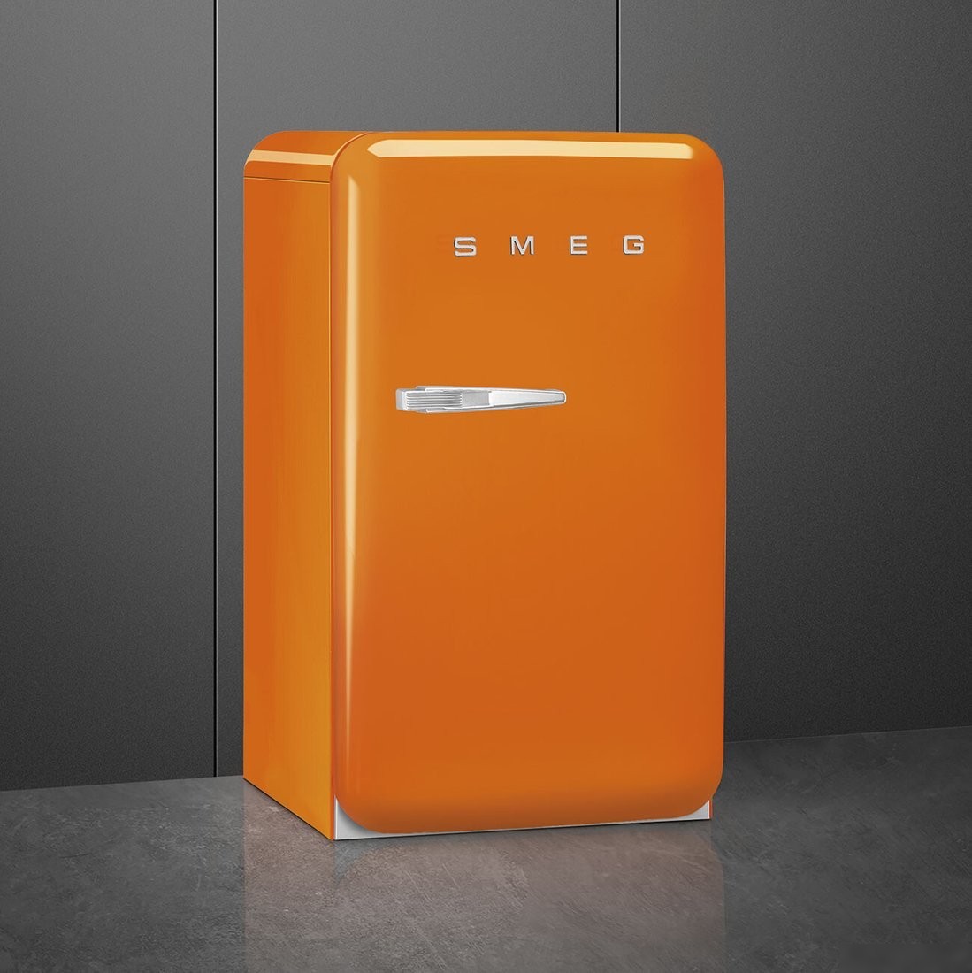 Однокамерный холодильник Smeg FAB10ROR6