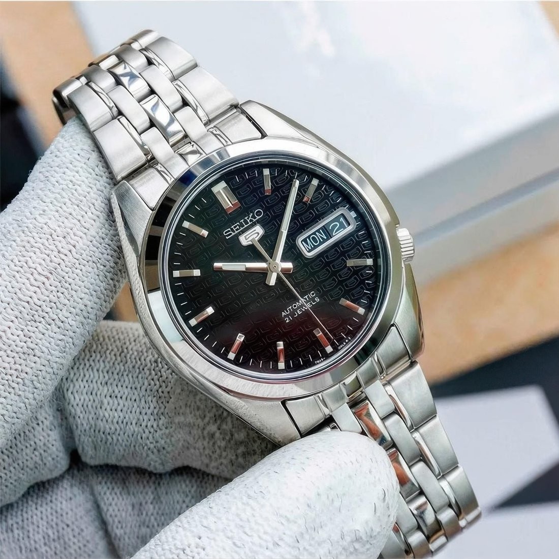 Наручные часы Seiko SNK361K1