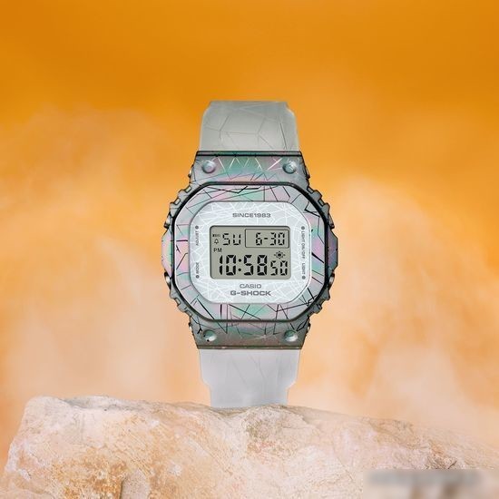 Наручные часы Casio G-Shock GM-S5640GEM-7E