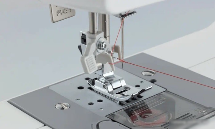 Электромеханическая швейная машина Brother GS2700