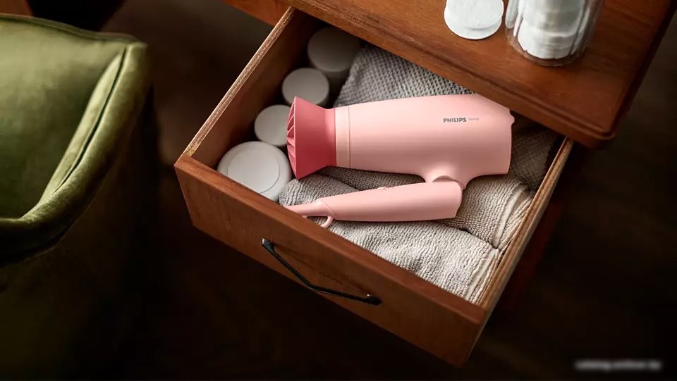 Набор фен + выпрямитель Philips 3000 Series BHP398/00