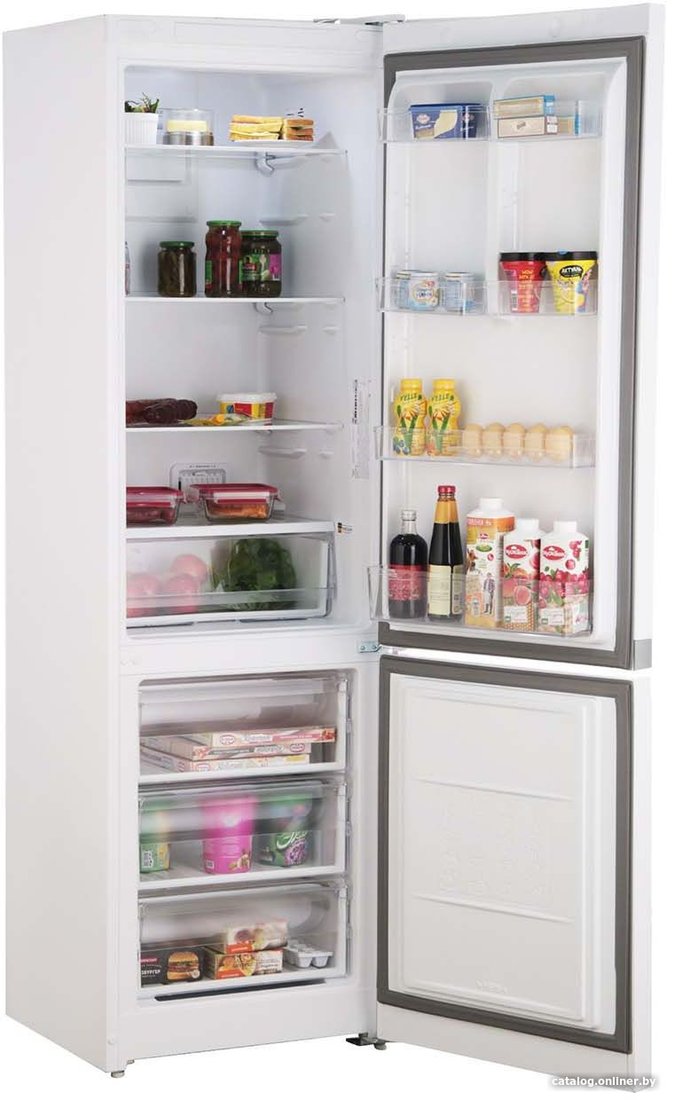 Холодильник Hotpoint HT 5200 W