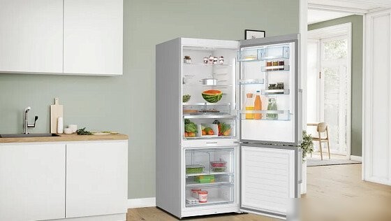 Холодильник Bosch Serie 8 KGP76AIC0N