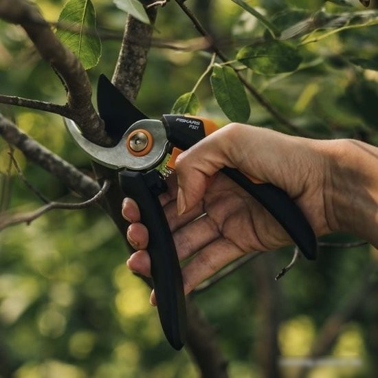 Секатор Fiskars Solid P321 1057162