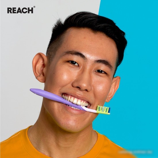 Зубная щетка Reach Dualeffect мягкая (в ассортименте)